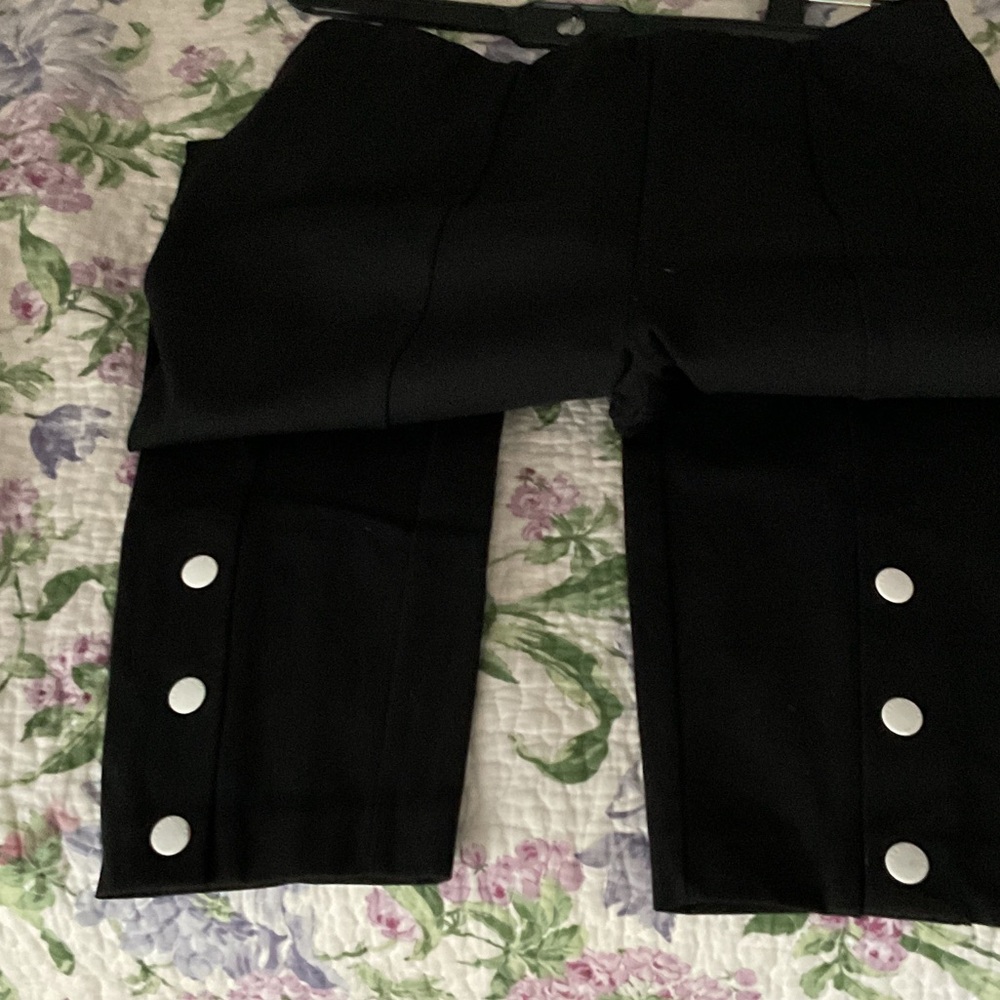 Rag & Bone Black Skinny Pants with Button Detail; size 8 - Picture 6 of 6